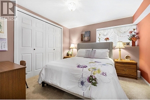 1056 Caledonia Way - Photo 28