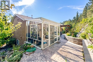 1056 Caledonia Way - Photo 33