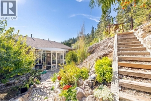 1056 Caledonia Way - Photo 35