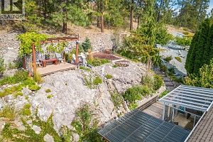 1056 Caledonia Way - Photo 36