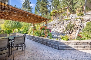 1056 Caledonia Way - Photo 38