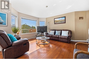 1056 Caledonia Way - Photo 4