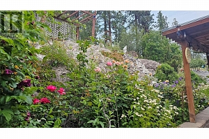 1056 Caledonia Way - Photo 45