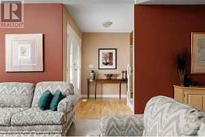 1043 Caledonia Way - Photo 13