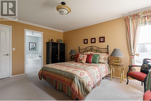 1043 Caledonia Way - Photo 36