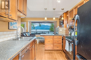 2612 Lakeshore Road - Photo 5