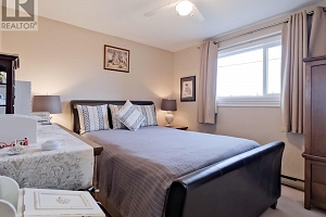 5882 Victoria Street - Photo 19