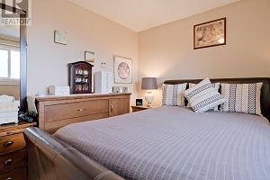 5882 Victoria Street - Photo 20