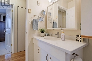 5882 Victoria Street - Photo 23