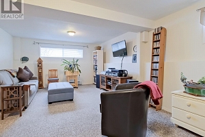 5882 Victoria Street - Photo 29