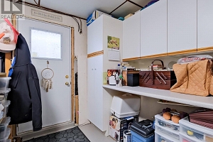 5882 Victoria Street - Photo 36