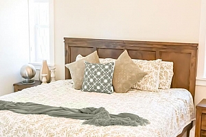 1009 Lawrence Avenue - Photo 11