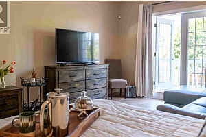 1009 Lawrence Avenue - Photo 15