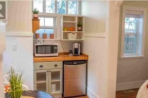 1009 Lawrence Avenue - Photo 16