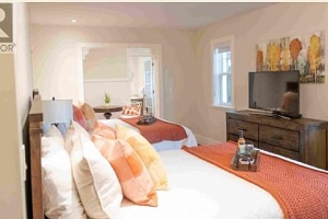 1009 Lawrence Avenue - Photo 17