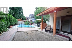 1023 Lawrence Avenue - Photo 15