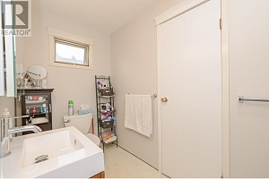 729 Stanley Avenue - Photo 16