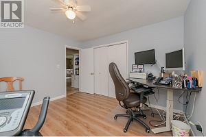 729 Stanley Avenue - Photo 22