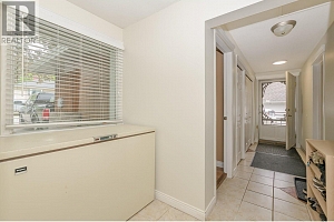 729 Stanley Avenue - Photo 26