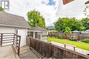 729 Stanley Avenue - Photo 32