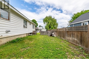 729 Stanley Avenue - Photo 39