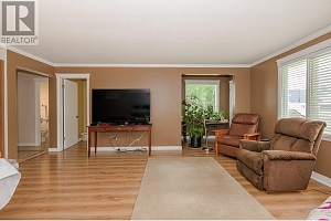 729 Stanley Avenue - Photo 4