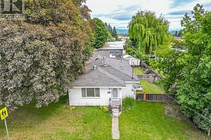 729 Stanley Avenue - Photo 43