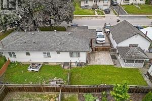 729 Stanley Avenue - Photo 51