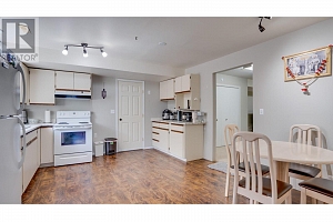 2825 Richfield Drive - Photo 32