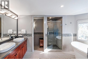 2376 Nahanni Court - Photo 16