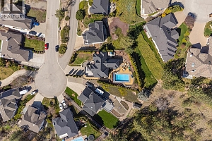 2376 Nahanni Court - Photo 58