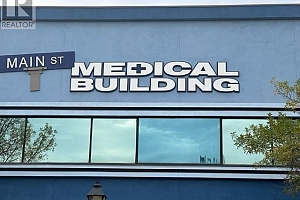 3203 30 Avenue - Photo 2