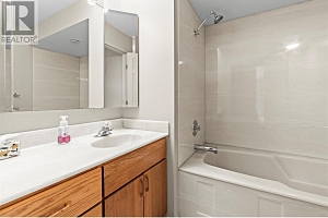 2804 25 Street - Photo 19