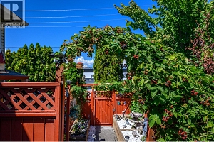 1041 11 Avenue Unit# 3 - Photo 37