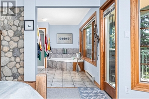 705 Monashee Road - Photo 23