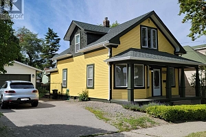 2600 37 Avenue - Photo 3