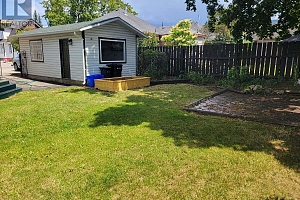 2600 37 Avenue - Photo 6
