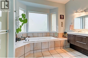 5165 Morrison Crescent - Photo 17