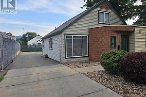 3406 28 Avenue - Photo 2