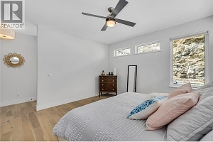2558 Crown Crest Drive - Photo 21