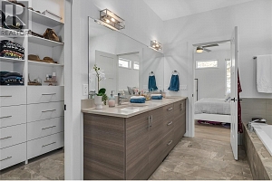 2558 Crown Crest Drive - Photo 25