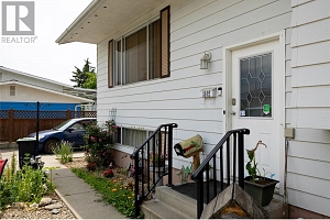 3102 13 Street - Photo 2