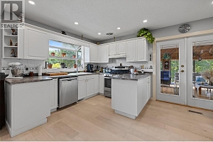 2430 CRESTVIEW Road - Photo 7