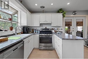 2430 CRESTVIEW Road - Photo 8