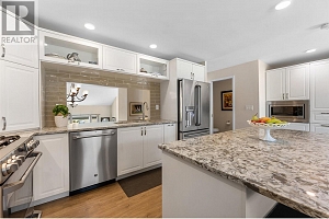 420 West Avenue - Photo 20