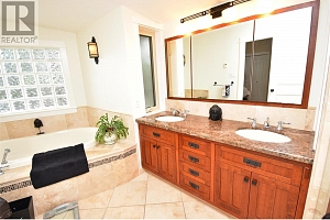 9003 Cherry Lane - Photo 72