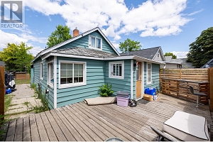949 & 951 Coronation Avenue - Photo 40