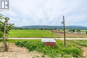 229 Enderby Grindrod Road - Photo 17