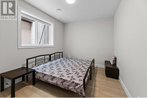 1681 Harbour View Crescent - Photo 32