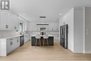 1681 Harbour View Crescent - Photo 4